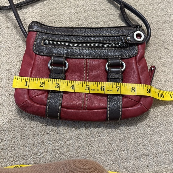 Danier crossbody purse - Picture 7 of 10
